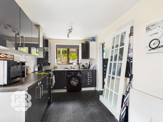 House 2 Bedroom For Sale Chapel En Le Frith Derbyshire 195000 ES101277983