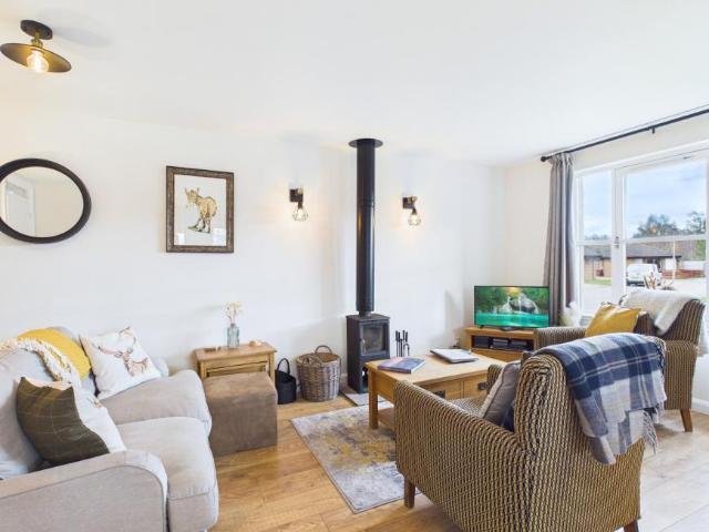 House 2 Bedroom For Sale Aviemore Aviemore 240000 ES101725837
