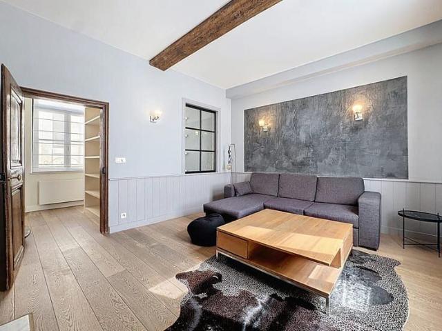House, 2 bedrooms Courtyard. Sablon