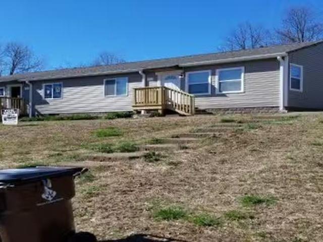 House 2 bedrooms in Oak Ridge
