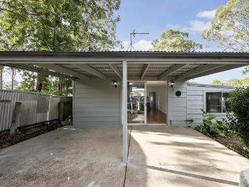 Ellalong, Narone Creek - Fireplace, Parking