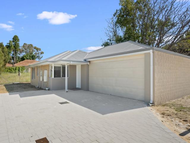 house 2E Parkview Street, Mandurah