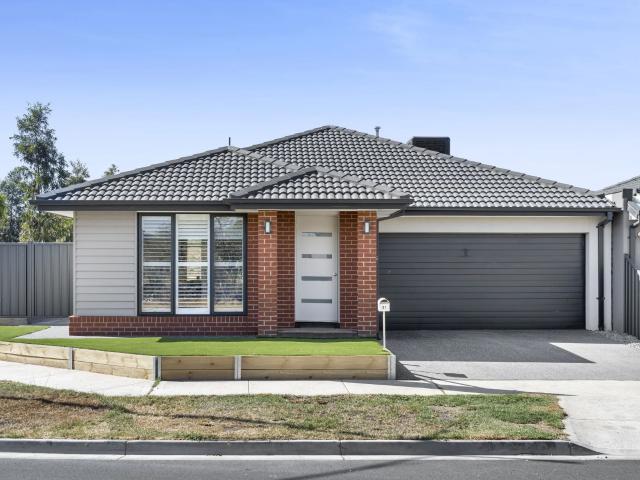 house 31 Claremont Avenue, Rockbank