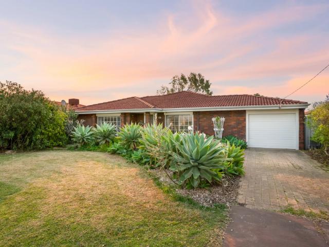 house 32 Malibu Road, Safety Bay