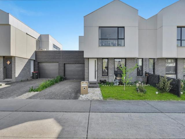 house 39 Quarter Circuit, Springvale