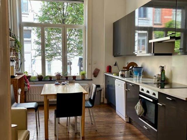 House 3 bed + office near Parvis