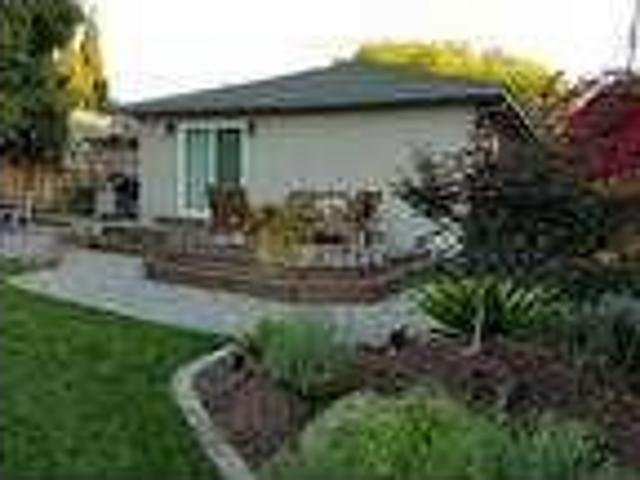 House 3 bedroom 2 bathrooms, Fireplace, Garage in Mission Valley, Fremont
