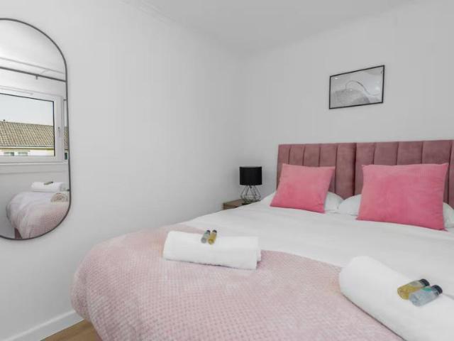 House 3 Bedroom For Rent 98 Sedgebank 98 Sedgebank 3456 ES99385609