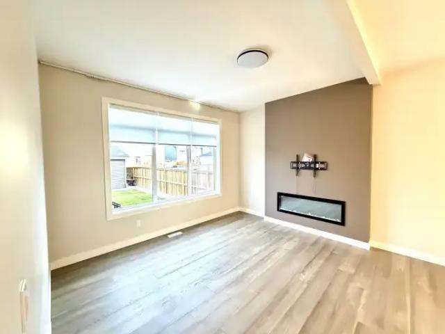 House 3 Bedroom For Rent Cochrane AB 2800 ELS105715932