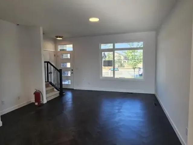House 3 Bedroom For Rent Cochrane AB 2800 ES104753863