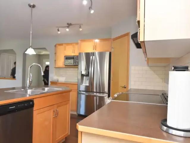 House 3 Bedroom For Rent Cochrane AB 2900 ES105394730