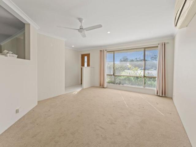 House 3 Bedroom For Rent Cooloongup, WA ES104537712