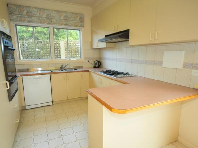 House 3 Bedroom For Rent Caulfield VIC 799 ES105347806