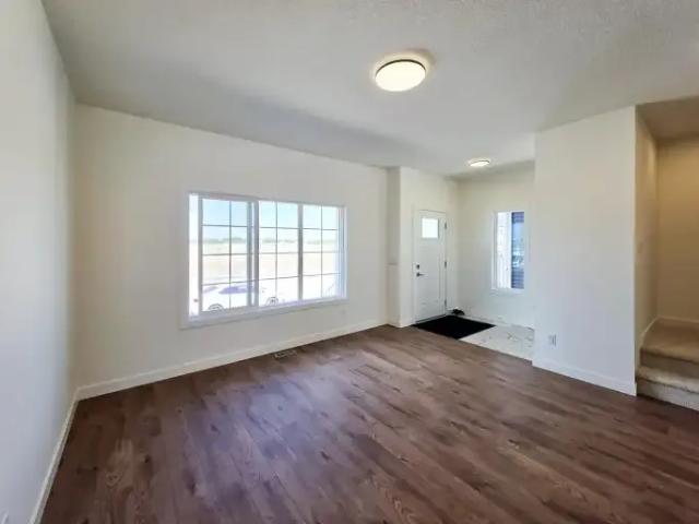 House 3 Bedroom For Rent Calgary AB 2150 ES103695188