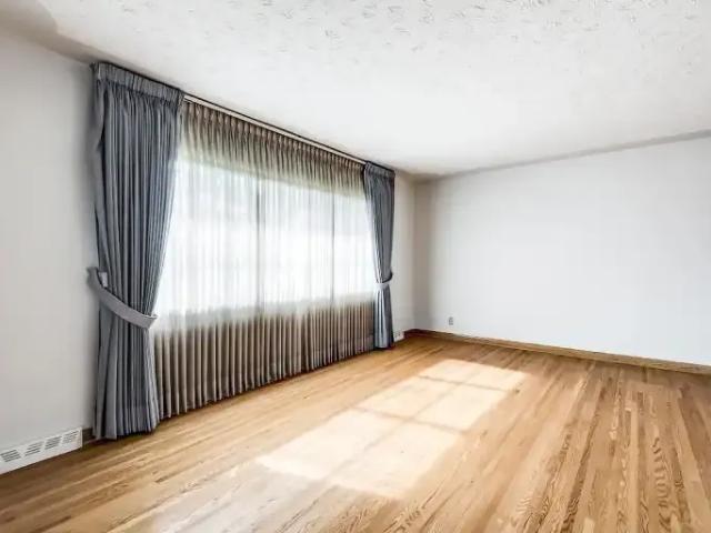 House 3 Bedroom For Rent Calgary AB 2199 ES105378433