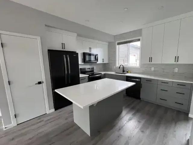 House 3 Bedroom For Rent Calgary AB 2400 ES102952052