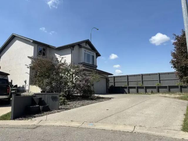 House 3 Bedroom For Rent Calgary AB 2900 ES105435076
