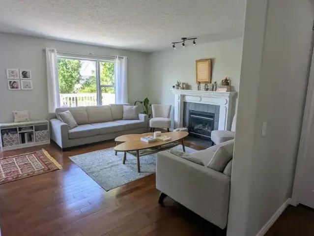 House 3 Bedroom For Rent Calgary AB 3170 ES104183315