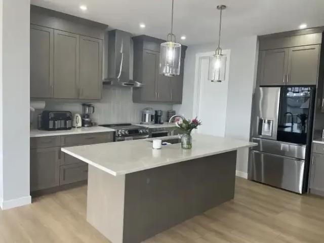 House 3 Bedroom For Rent Calgary AB 3200 ES103879448