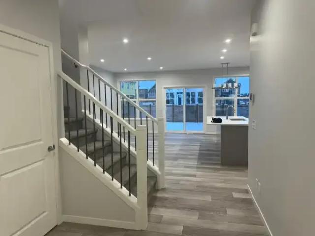 House 3 Bedroom For Rent Calgary AB 3300 ES105309532