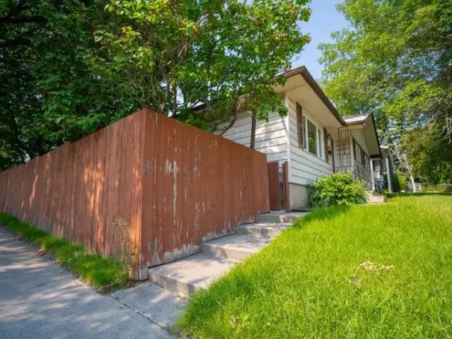 House 3 Bedroom For Rent Calgary AB 3500 ES105100785