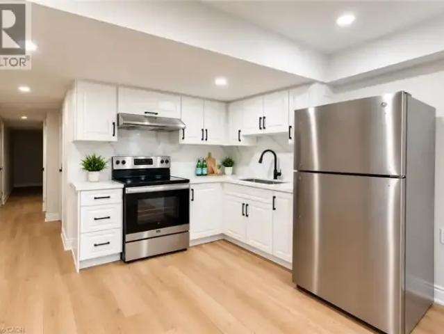 House 3 Bedroom For Rent Cambridge ON 1800 ES105486536