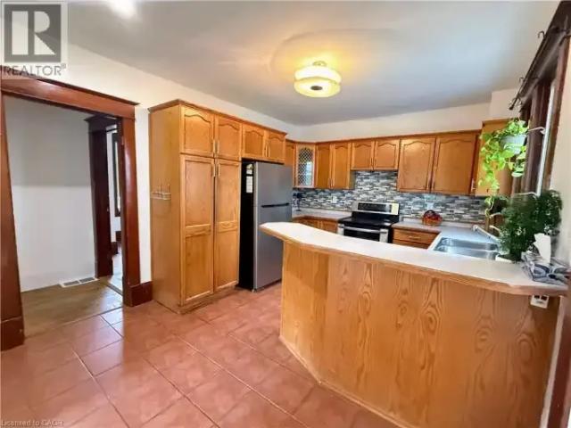 House 3 Bedroom For Rent Cambridge ON 2400 ES105623779