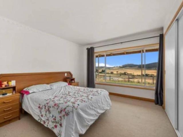 House 3 Bedroom For Rent CAMPANIA TAS ES104954165