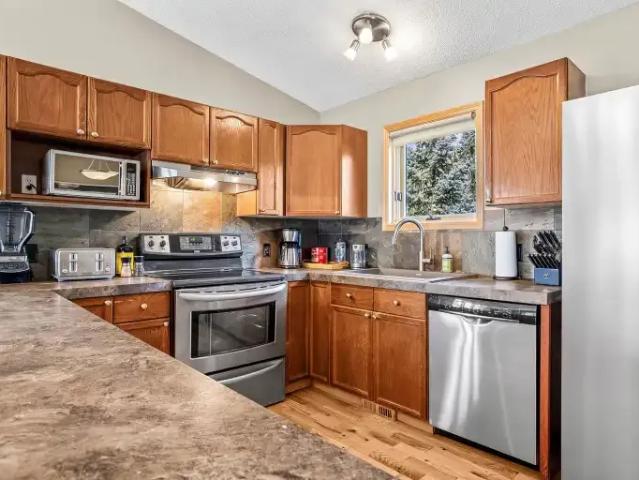 House 3 Bedroom For Rent Canmore AB 6500 ES102701080