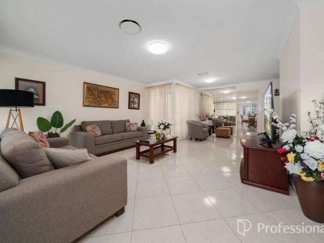 House 3 Bedroom For Rent Casula NSW ES105995646