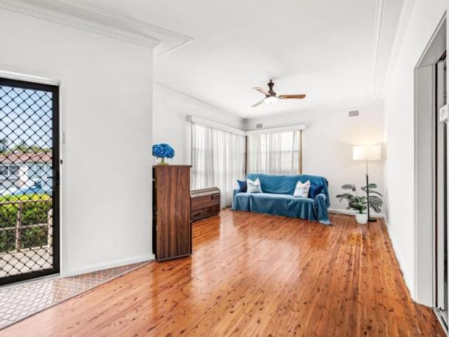 House 3 Bedroom For Rent Charlestown, NSW ES105626546