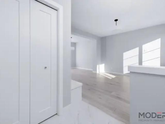 House 3 Bedroom For Rent Chestermere AB 2550 ES105047854