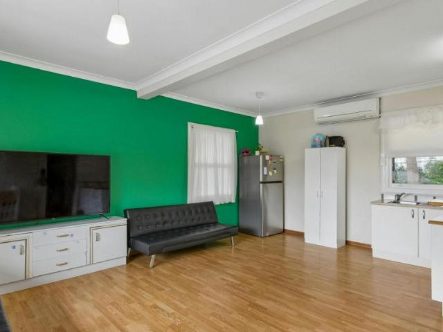 House 3 Bedroom For Rent Clare SA ES105932968