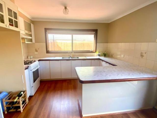House 3 Bedroom For Rent Clayton, VIC ES102774783