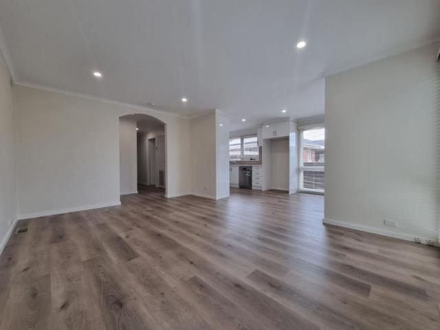 House 3 Bedroom For Rent Clayton South, 650 ES103404106