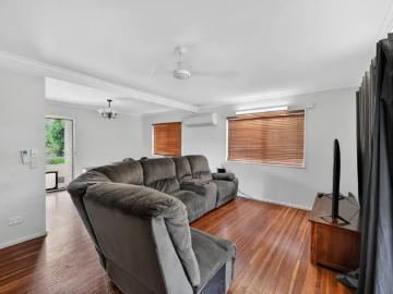 House 3 Bedroom For Rent Cranbrook QLD ES102279366