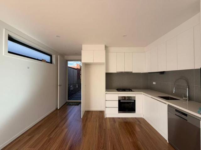 House 3 Bedroom For Rent Croydon VIC 660 ES105824981