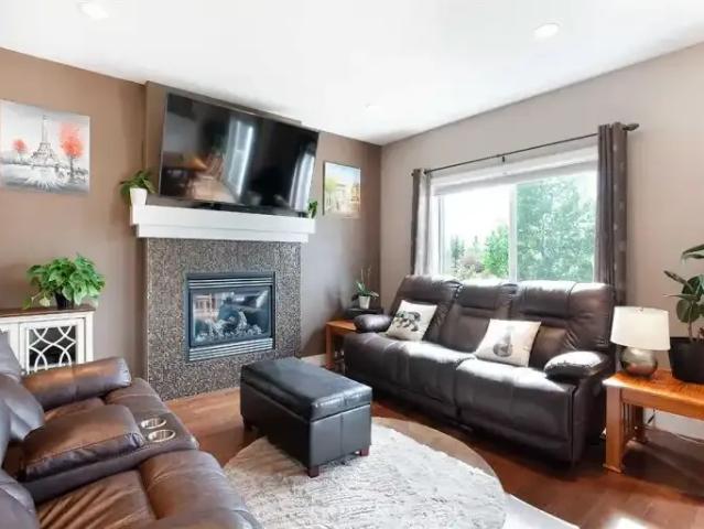 House 3 Bedroom For Rent Airdrie AB 2800 ES104401677