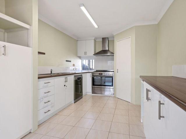 House 3 Bedroom For Rent Australind WA ES106016530