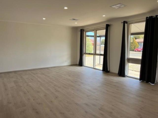 House 3 Bedroom For Rent Balaklava SA 509000 ES105863717