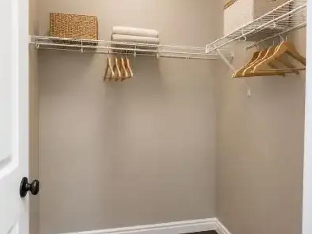 House 3 Bedroom For Rent Beaumont AB 2650 ELS105004693