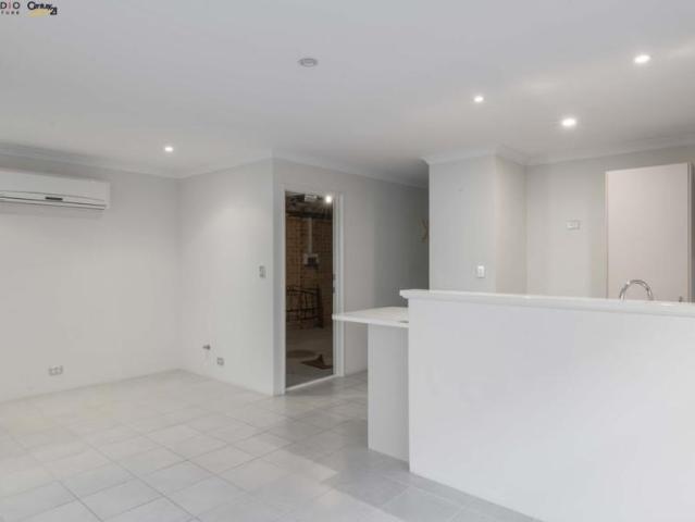 House 3 Bedroom For Rent Beckenham, WA 780 ES105606163
