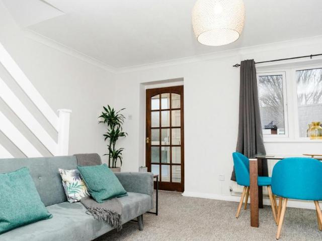 House 3 Bedroom For Rent Bedford Bedford 4800 ELS105250948