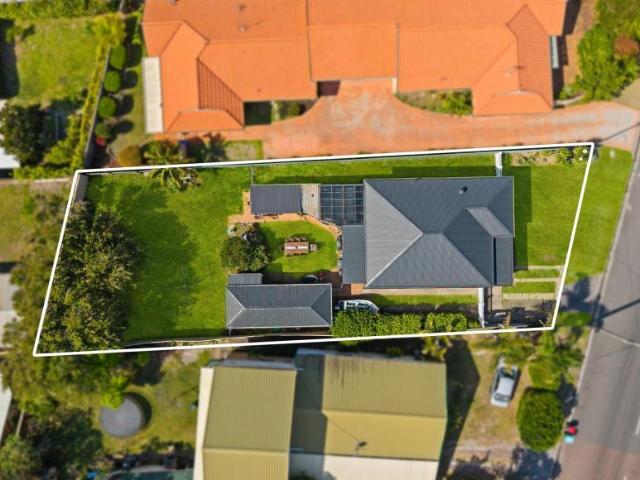 House 3 Bedroom For Rent Blue Bay NSW ES106168944