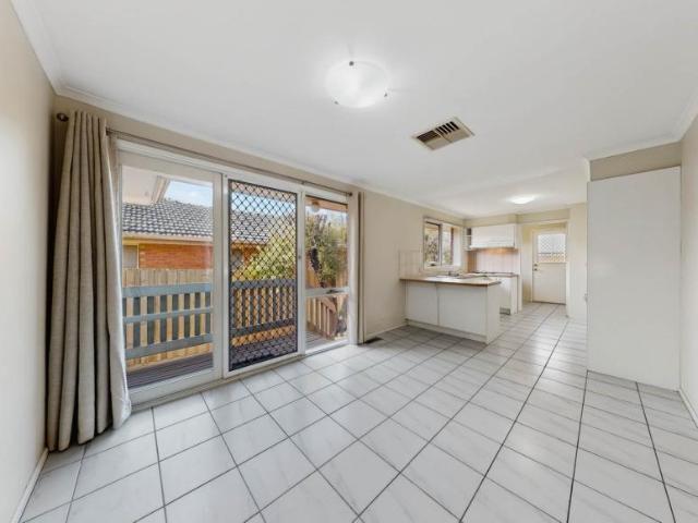 House 3 Bedroom For Rent Blackburn North VIC 650 ES105707019