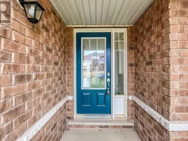 House 3 Bedroom For Rent Burlington ON 3450 ES105467349
