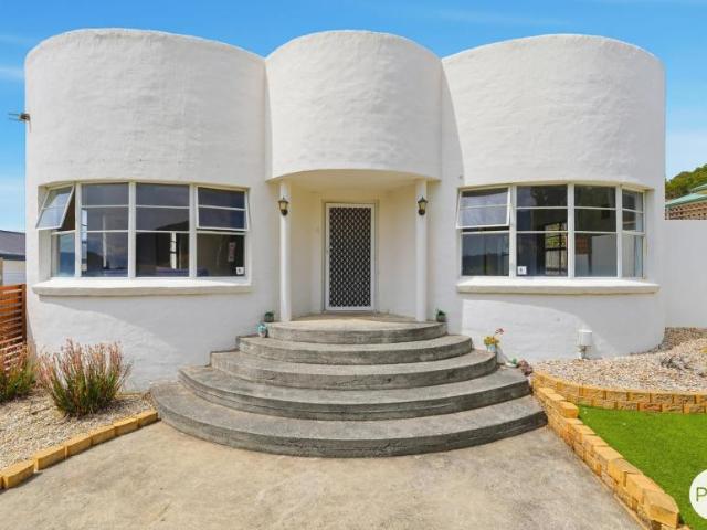 House 3 Bedroom For Rent GLENORCHY TAS ES105945819