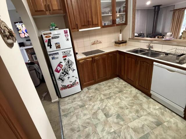 House 3 Bedroom For Rent GLENTHOMPSON VIC ES104951540