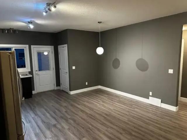 House 3 Bedroom For Rent Grande Prairie AB 2295 ELS105071810