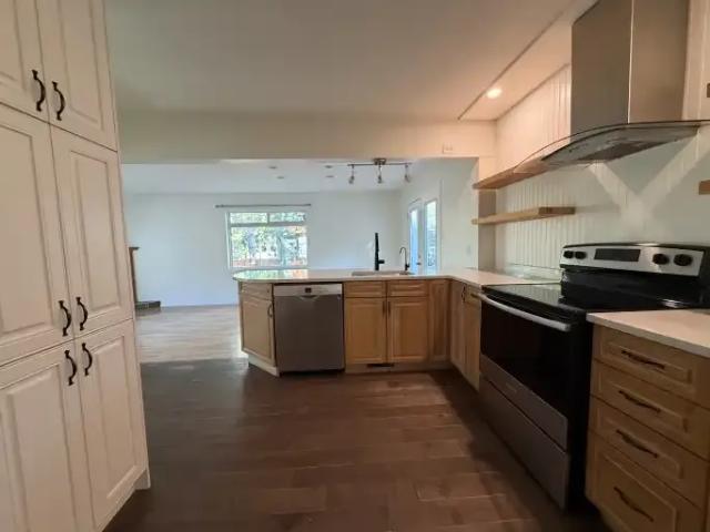 House 3 Bedroom For Rent Grande Prairie AB 2900 ES105704091